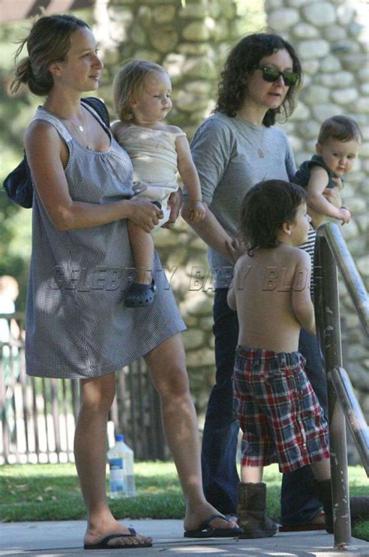 Sara Gilbert is the proud mom of three kids and here are all her children