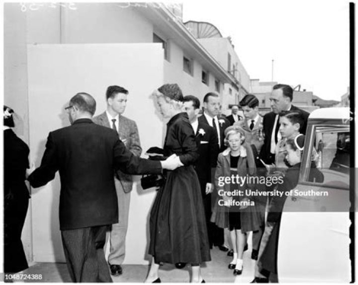 Kim Fields and Mindy Cohn come together for funeral of 'Facts of Life' costar Charlotte Rae