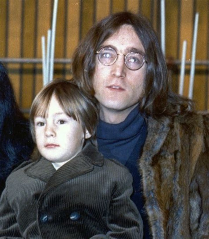 Paul McCartney and John Lennon's sons just made this epic selfie that went viral