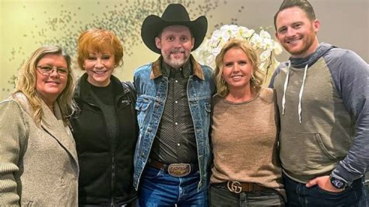 Gayle King shares picture with grown-up son and daughter from vacation together