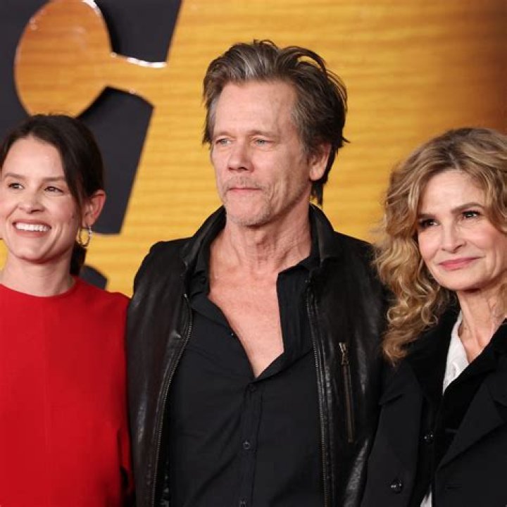 Kevin Bacon and Kyra Sedgwick sing a charming song in honor of their 30th anniversary