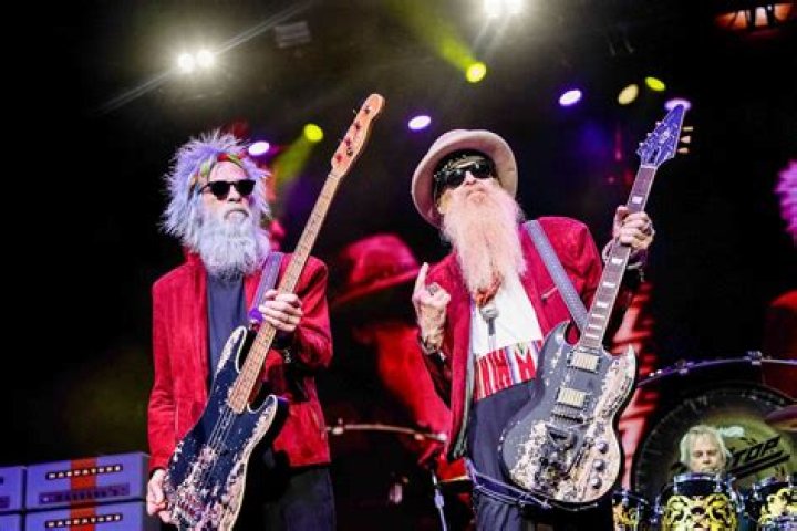Let's remember the time ZZ Top stole the super bowl halftime show 