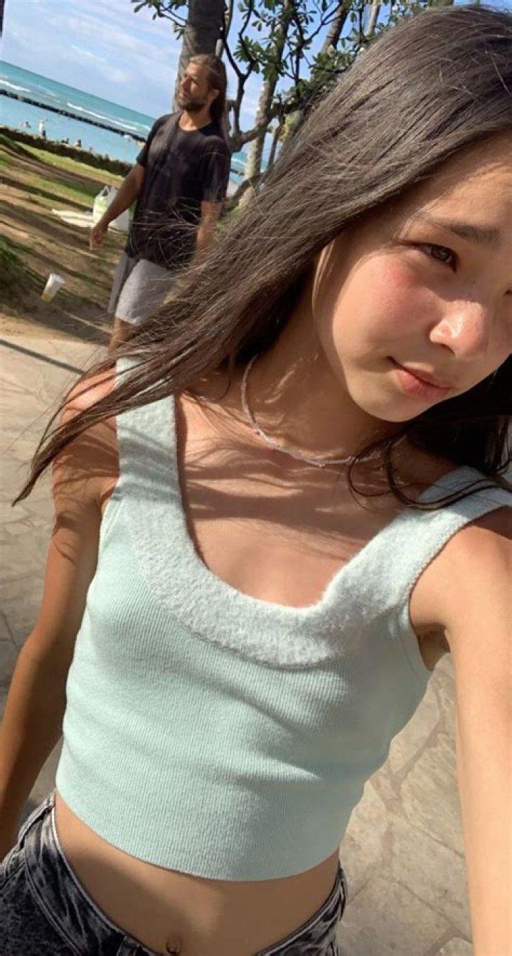 This father-daughter duo went viral because of their long natural hair