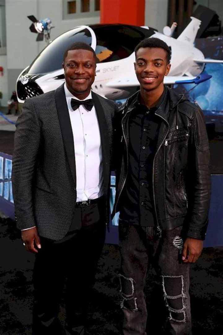 Chris Tucker shares photo with his tall son Destin, revealing their striking resemblance