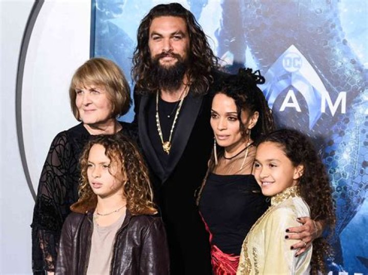 Lisa Bonet’s husband Jason Momoa & ex Lenny Kravitz heat up talk with their matching rings in pic