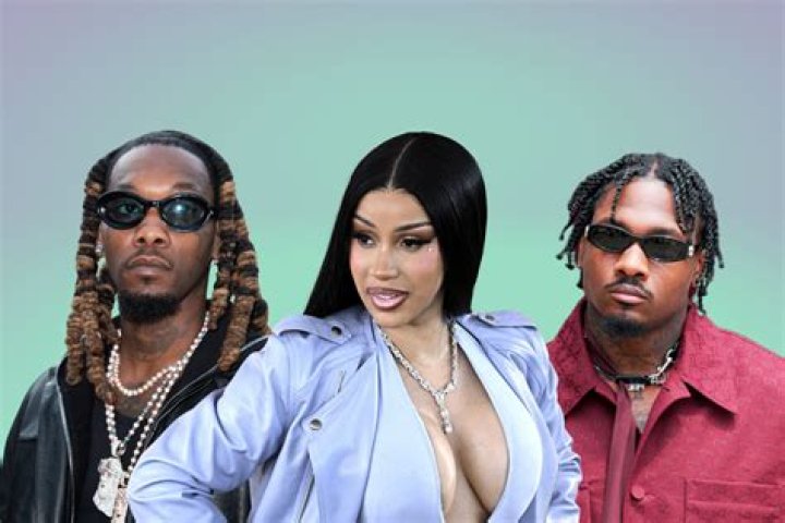 Cardi B kicks Offset off the stage after he begs her to take him back in emotional video