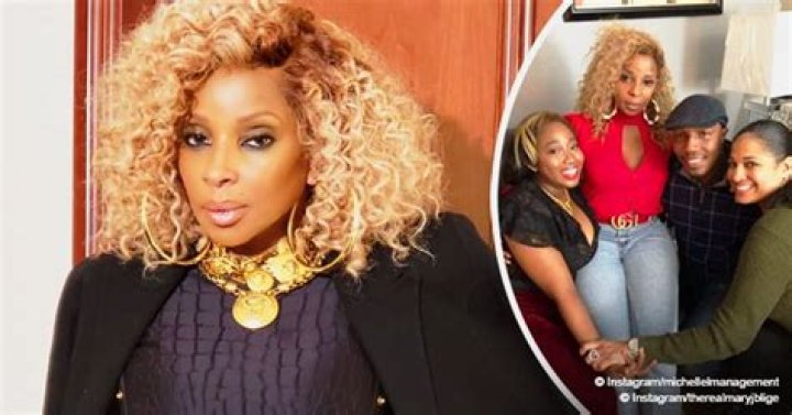 Mary J. Blige stuns in tight jeans and plunging red top in Christmas photo with her 'sister' 