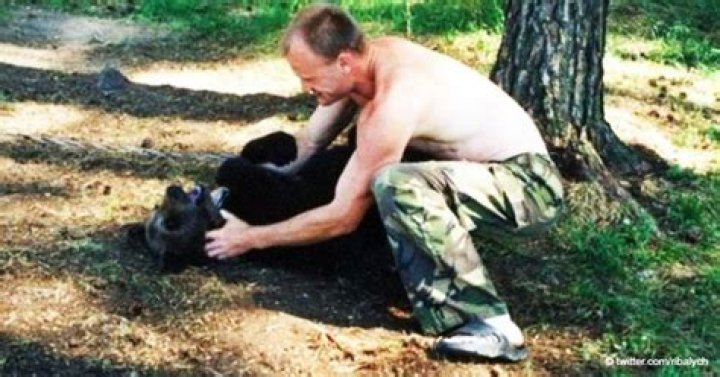 Man saves and raises bear for 4 years but the "friendship" ended in tragedy