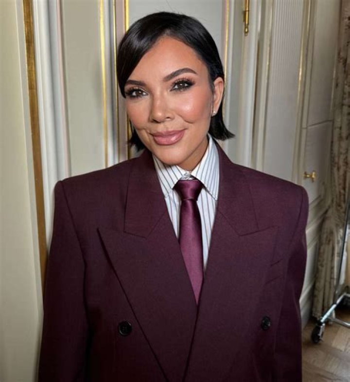 Kris Jenner reveals her new hairstyle, and she looks like daughter Kim’s twin sister
