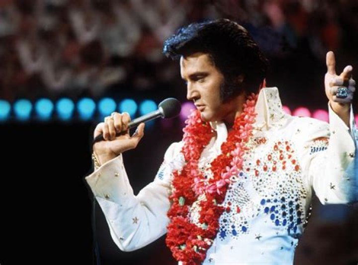 It's always a good day to listen to Elvis' iconic 'In the Ghetto' without any instruments