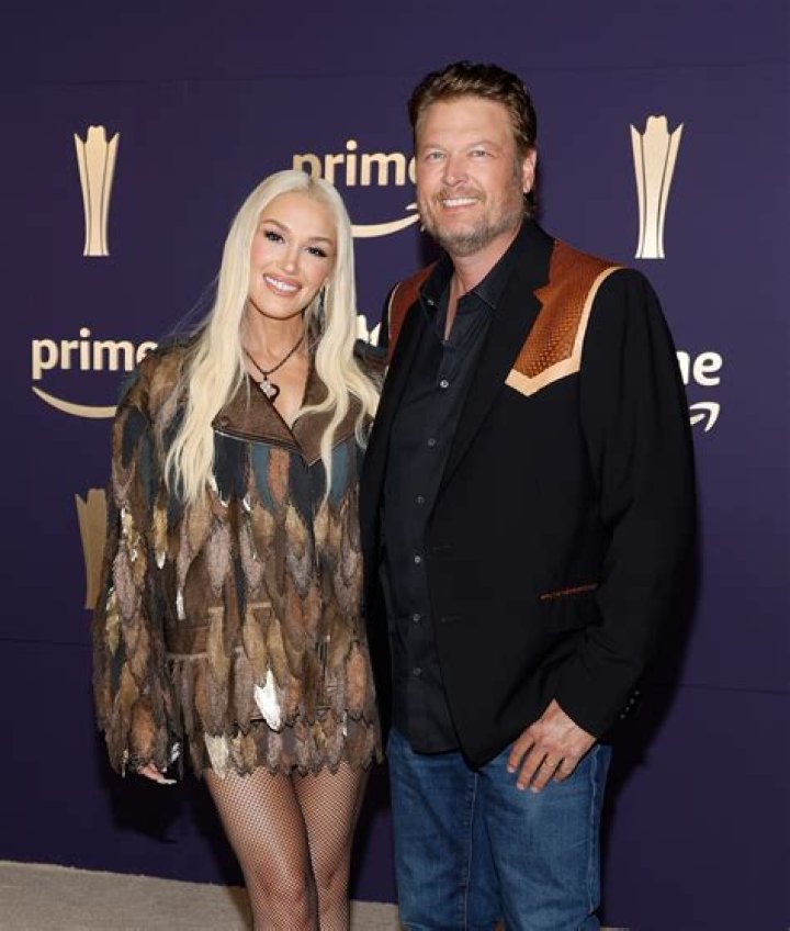Gwen Stefani Tries to Imagine Hanging out with a Very Young Blake Shelton in Fake Photo