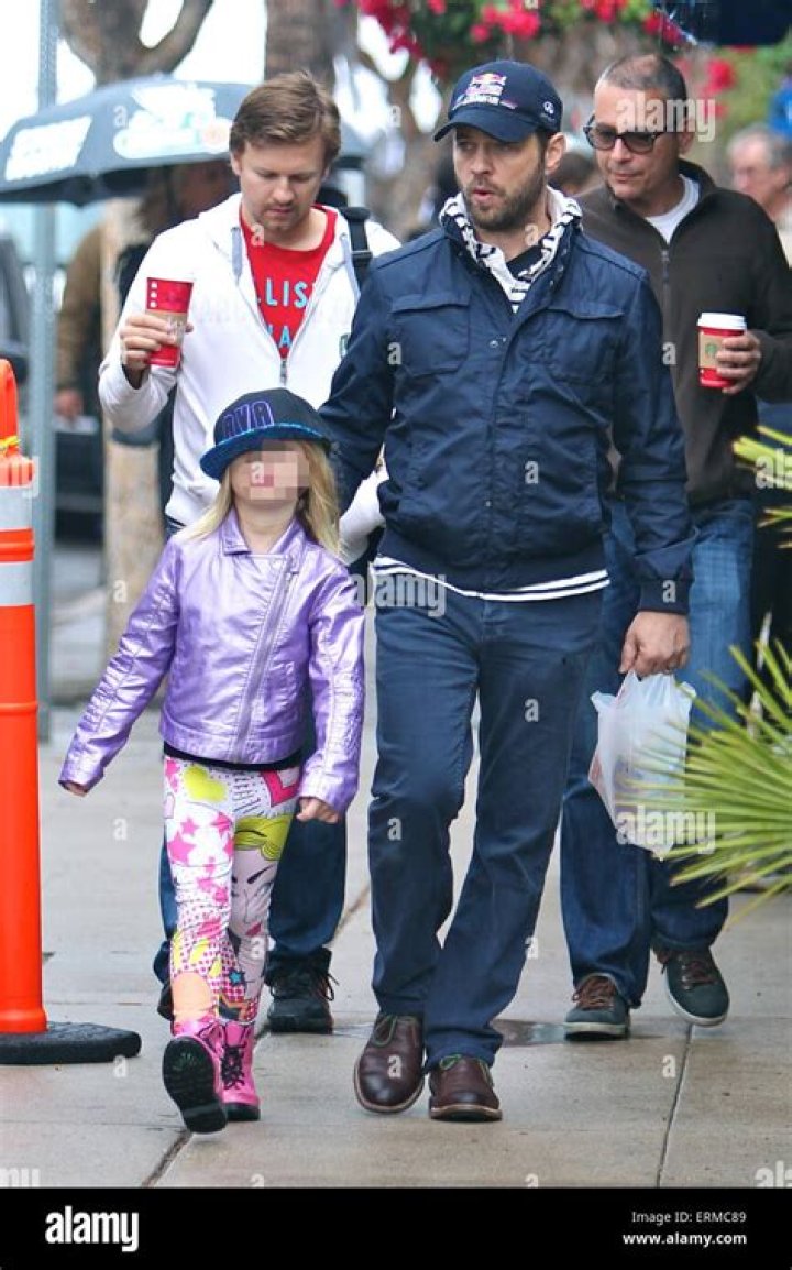 Jason Priestley's Little Daughter Dressed as Kelly Taylor for a 90s-Themed School Dance