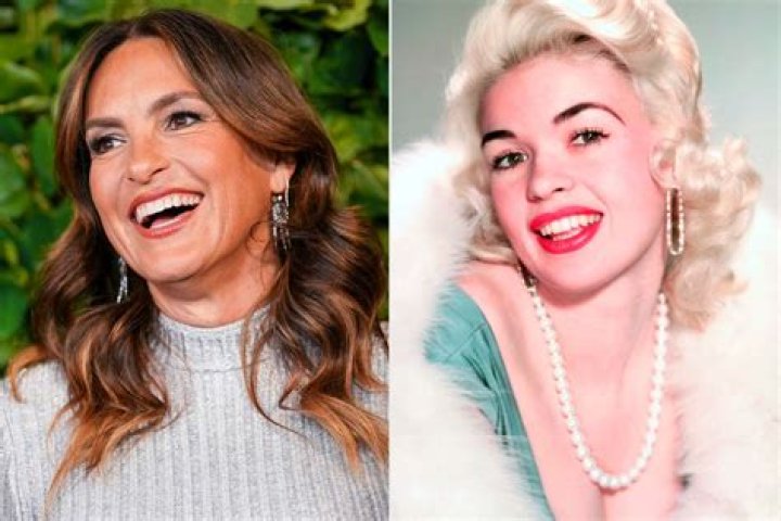 Actress Jayne Kennedy Shared Pics of Her Mom, Daughters & They All Look Alike