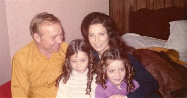 Loretta Lynn’s Daughters Patsy and Peggy Have Followed in Their Famous Mom's Footsteps
