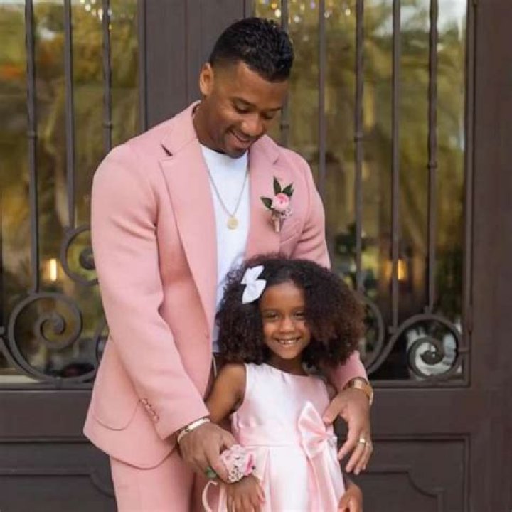 Sienna Wilson Is Dad Russell's Twin in Cute Video Shared by Mom Ciara