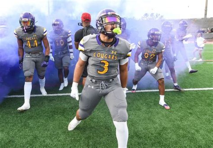 Louisiana High School Football Player De’Coldest ToEvaDoIt Crawford Goes Viral for His Unique Name