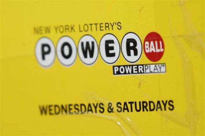 Missouri Bartender Tipped with Powerball Ticket Wins $50,000