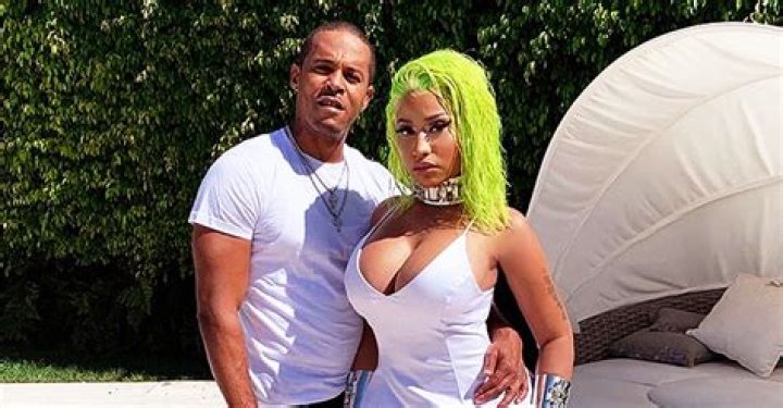 Nicki Minaj Shows off Huge Wedding Ring Allegedly Worth $1.1M That Was Bought by New Husband Kenneth Petty