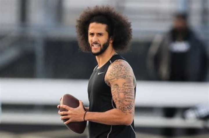 Colin Kaepernick Walked onto Field Wearing Kunta Kinte T-Shirt during NFL Workout