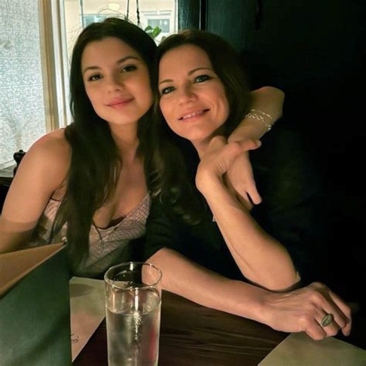 Martina McBride Shares Tribute to Mom Jeanne Schiff Who Died after Undergoing Emergency Heart Surgery