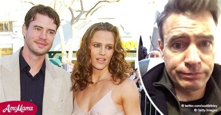 Jennifer Garner of 'Alias' Fame Was Married to 'Scandal' Star Scott Foley for 4 Years before Their Divorce in 2004