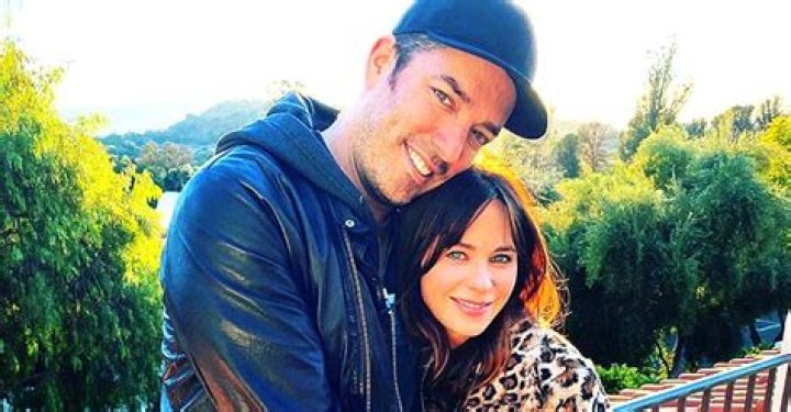 Jonathan Scott from 'Property Brothers' Talks about His Vegas Valentine's Day Plans for Girlfriend Zooey Deschanel