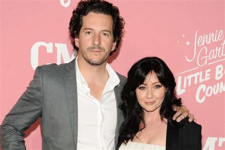 Shannen Doherty's First Husband Ashley Hamilton's Life Now, 26 Years after Their Divorce