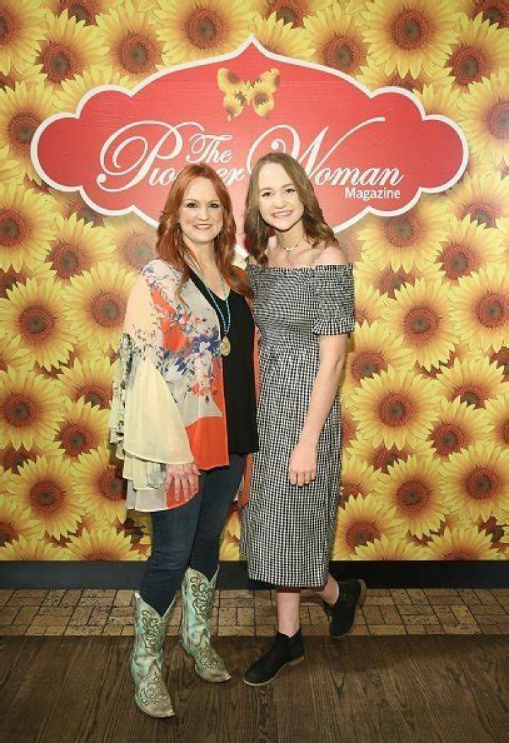 Ree Drummond and Her Daughter Paige Hold Culinary Presentation at the University of Arkansas