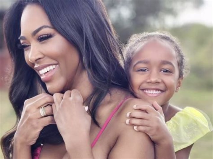 Kenya Moore of RHOA Shares Snaps of Daughter Brooklyn & Sisterlike Aunt Lisa