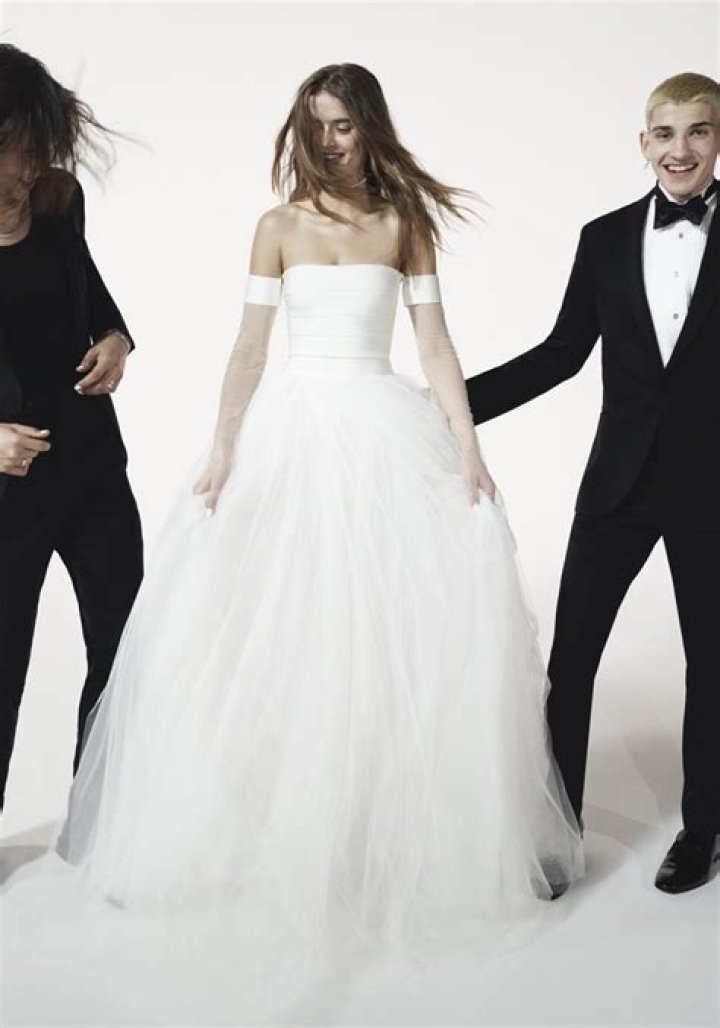 Designer Vera Wang, 70, Shows off Abs & Toned Legs and Fans Can't Believe Her Age