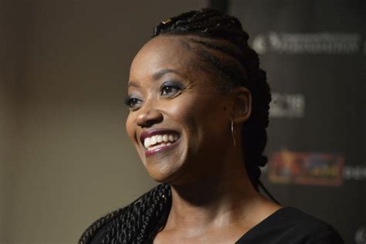 Erika Alexander Cries as She Recalls TC Carson's Firing from 'Living Single' 