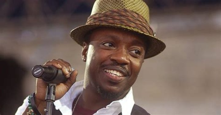 Anthony Hamilton Poses with His Kids in a Family Photo on Father's Day