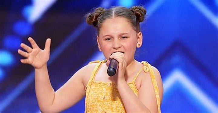 AGT Judges Charmed by 12-Year-Old Singer during Her Audition – Meet Annie Jones