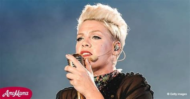 Pink Slams People Who Refuse to Wear a Mask during COVID-19 Pandemic