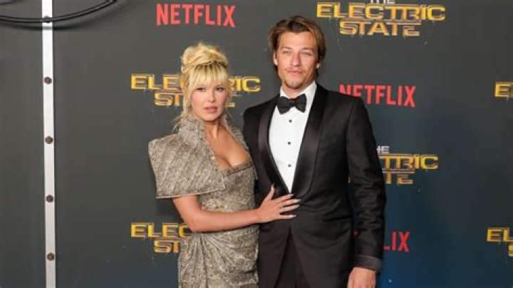 Bobby Brown Shares Adorable Picture of Daughter Hendrix Swimming on Her Birthday