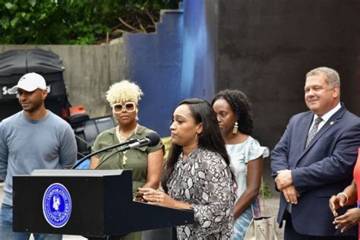 DMX's Fiancée Desiree Lindstrom Shares Adorable Pictures with Him and Son Exodus during Vacation