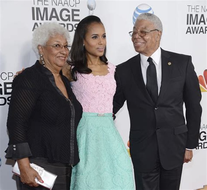 People: Kerry Washington Reveals What Her Mom Valerie Wanted Her to Be