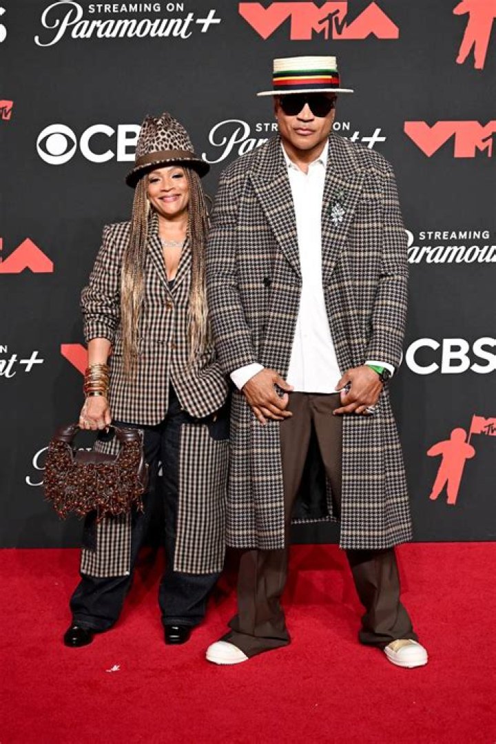 Cookie Johnson Celebrates LL Cool J & Simone Smith's 25th Wedding Anniversary – See Their Cute Group Picture