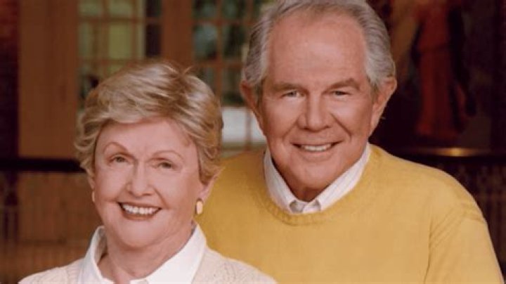Preacher Pat Robertson Dies at 93, a Year after His Wife Dede's Death – He Is Survived by 4 Children
