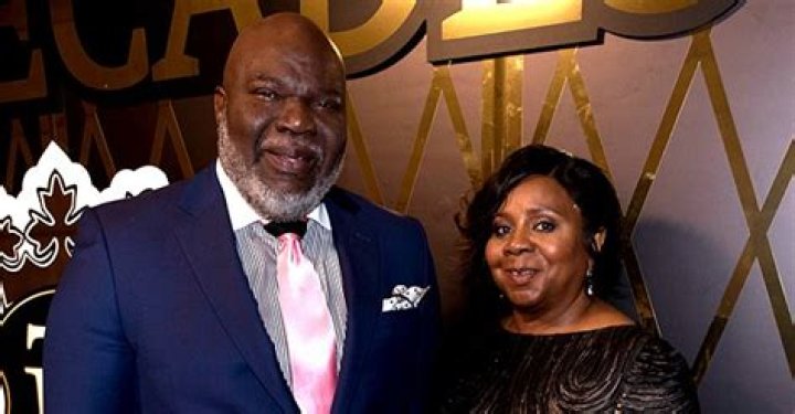 Bishop TD Jakes' Beautiful Wife Serita Flaunts Her Natural Beauty in a Classy Photo Shared on Instagram