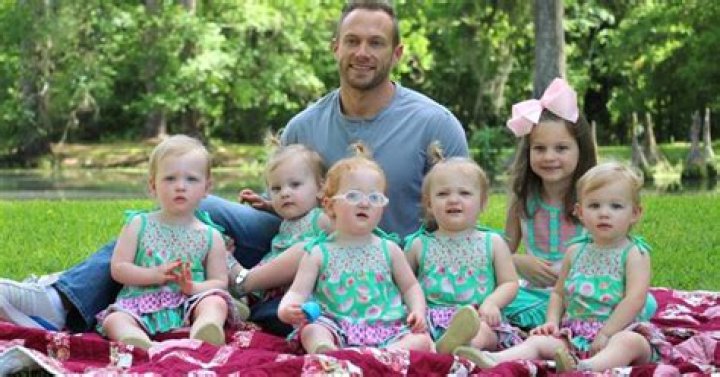 'OutDaughtered' — Busby Quints Look Cute in Pink PJs and Fans Can't Stop Gushing over Hazel