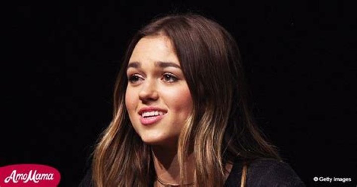 'Duck Dynasty' Alum Sadie Roberts Details Dark COVID-19 Experience Amid Her Pregnancy