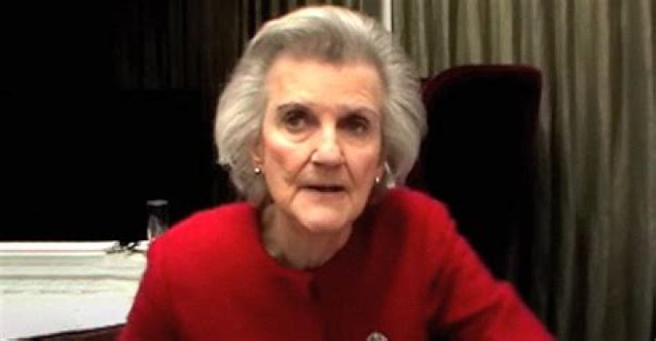 Rosalind Knight Dead at 87 — inside Life and Career of the 'About a Boy' and 'The Crown' Star