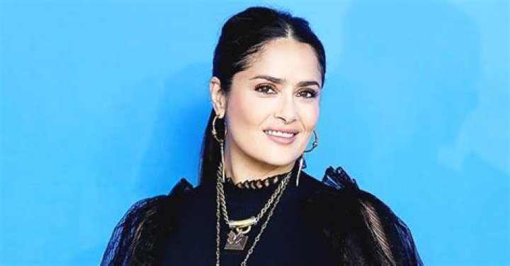 'Frida' Actress Salma Hayek Looks Stunning Makeup-Free in This Selfie She Posted on Instagram