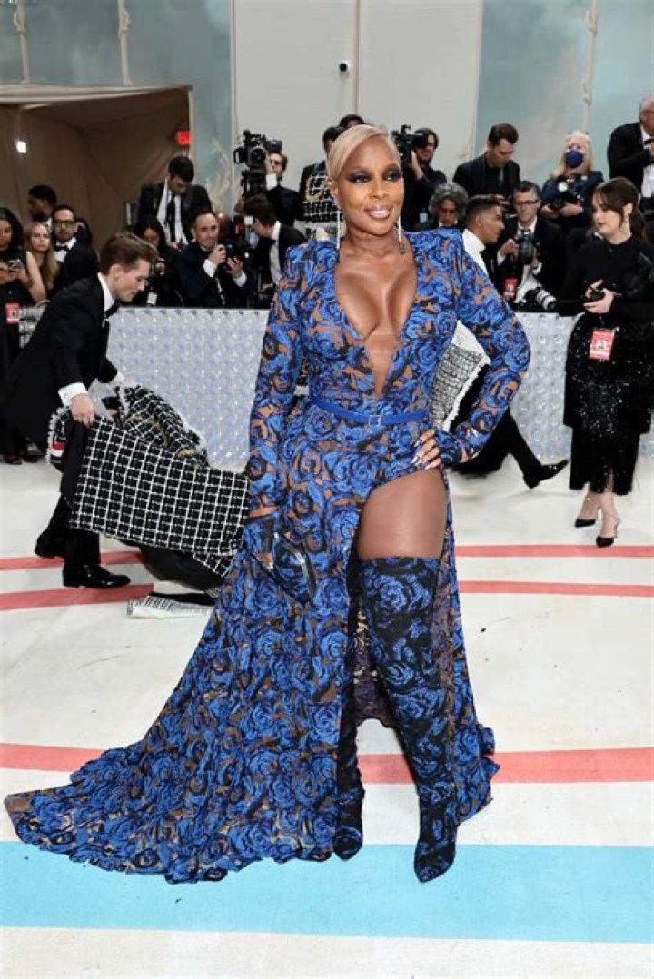 Mary J Blige Turns 50 — Take a Look Back at 10 of Her Most Iconic Looks in 2020