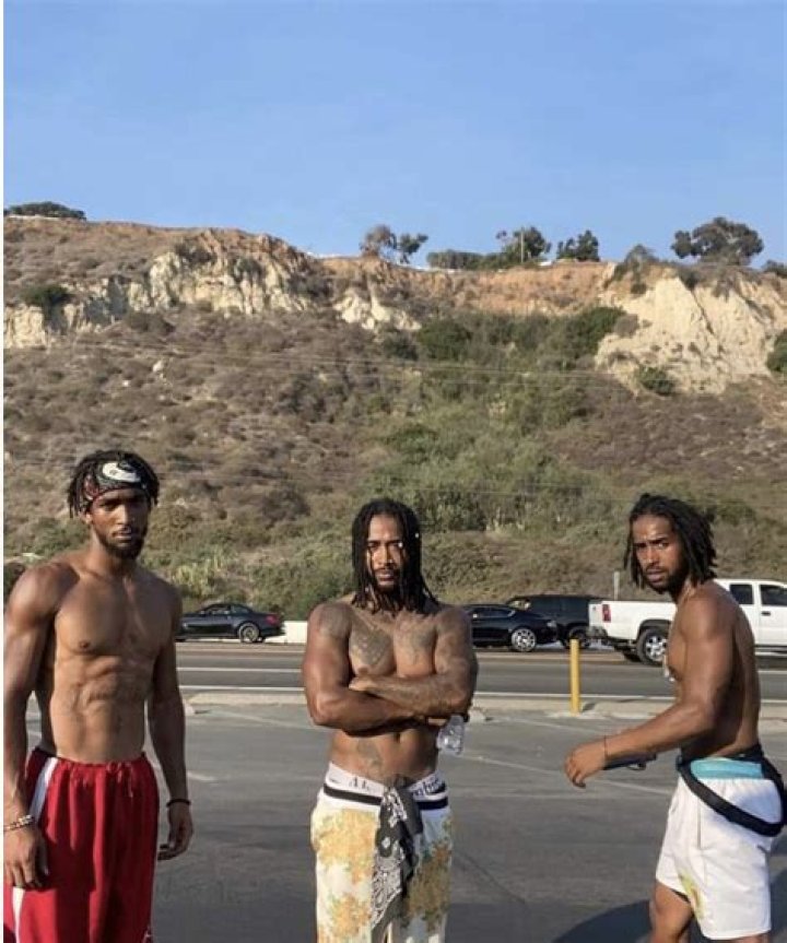 Omarion & His Brother O'Ryan Show Their Abs & Muscles in New Photos — Do They Look like Twins?