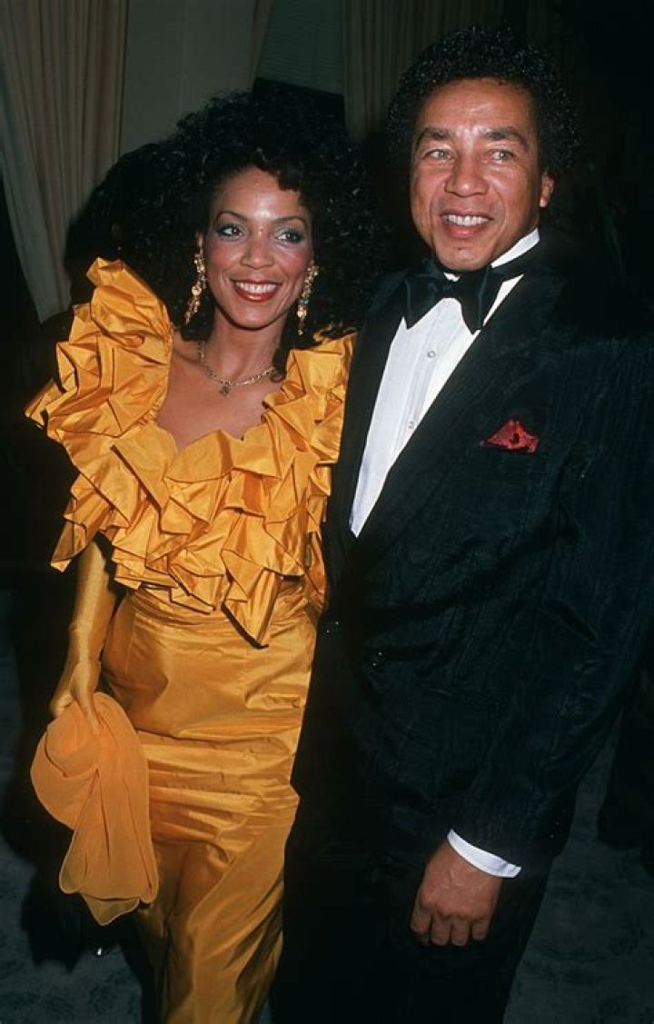Smokey Robinson & His Ex-wife Claudette Suffered 7 Miscarriages & Stillbirth of Twin Daughters