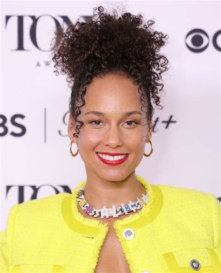 TMZ: Alicia Keys Receives a Lavish and Colorful Lego-Themed Link Chain from Swizz Beatz
