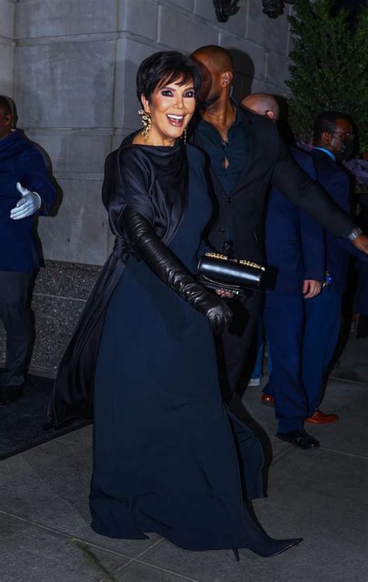 Check Out Kylie Jenner's Slim Legs as She Poses in an Oversized Pink Shirt & Trendy High Heels