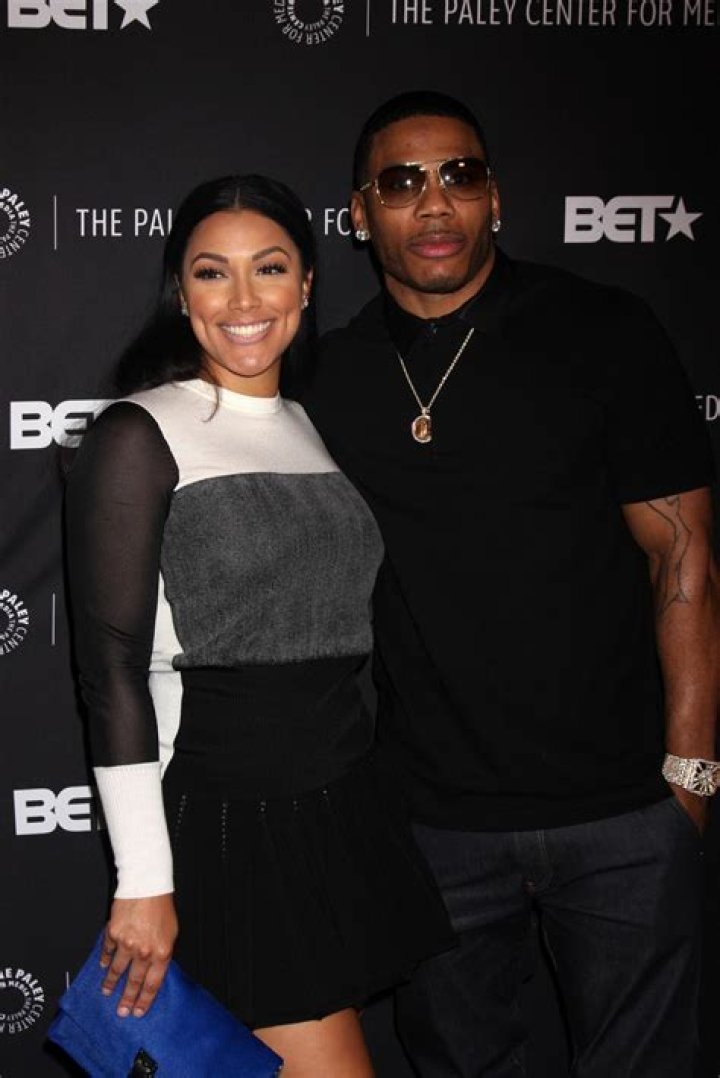 Nelly's Girlfriend Shantel Jackson Looks Eye-Catching Flaunting Her Cleavage in a Black Bikini